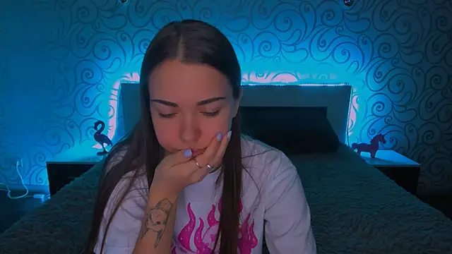 AlexaBarkley online show from 12-23-24, 06:22