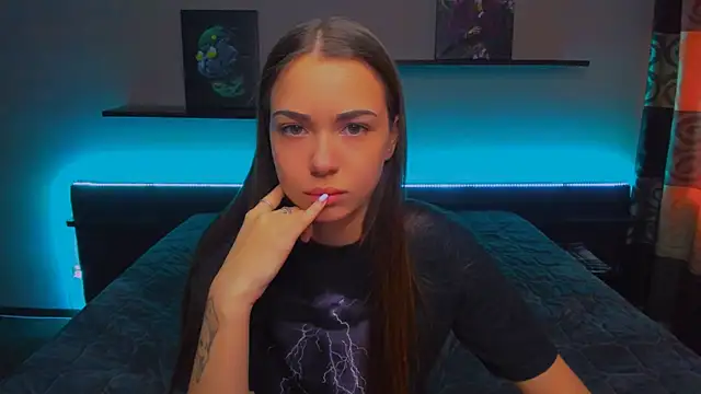 AlexaBarkley online show from 12-25-24, 03:08