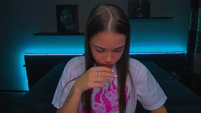 AlexaBarkley online show from 12-26-24, 03:06