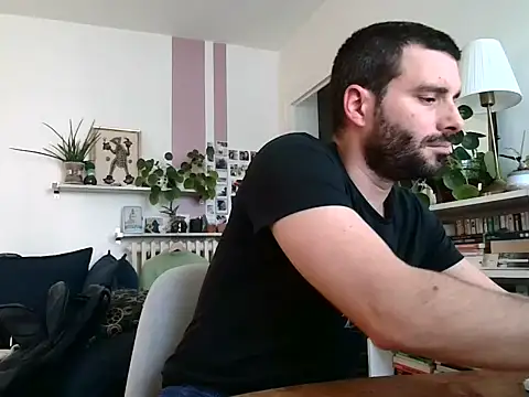 Snapshot of Simon-tem chatting on 01-14-26, 02:44 Simon-tem online show from 01-14-26, 02:44