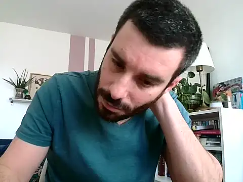 Snapshot of Simon-tem chatting on 03-02-26, 12:45 Simon-tem online show from 03-02-26, 12:45