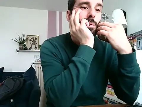 Snapshot of Simon-tem chatting on 03-12-26, 01:28 Simon-tem online show from 03-12-26, 01:28