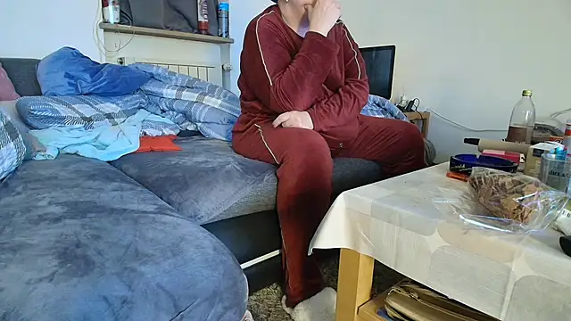 Snapshot of HotBiPaar chatting on 12-15-24, 09:42 HotBiPaar online show from 12-15-24, 09:42