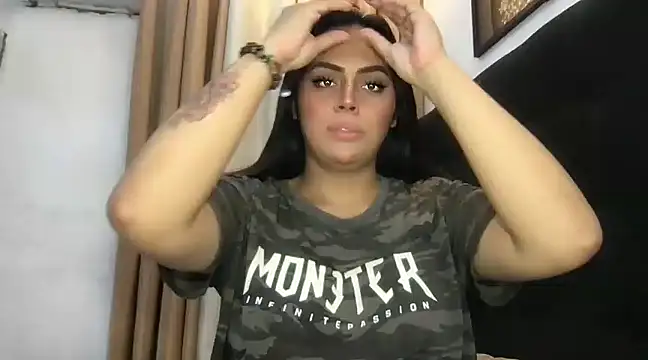 Snapshot of _MissKhimberlyXxx_ chatting on 02-14-25, 01:08  MissKhimberlyXxx  online show from 02-14-25, 01:08