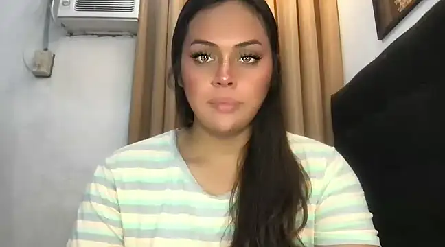 Snapshot of _MissKhimberlyXxx_ chatting on 02-26-25, 06:00  MissKhimberlyXxx  online show from 02-26-25, 06:00