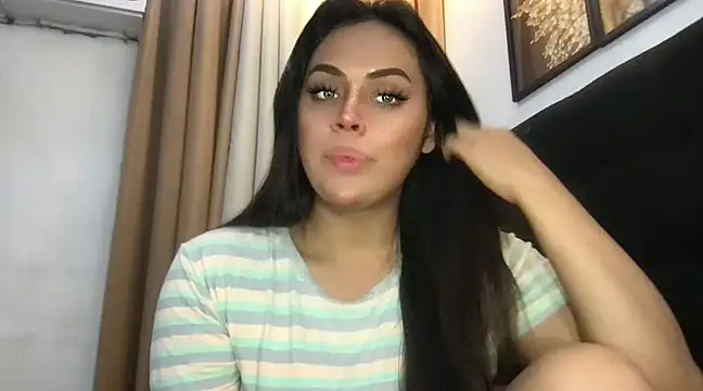 Snapshot of _MissKhimberlyXxx_ chatting on 03-16-25, 01:49  MissKhimberlyXxx  online show from 03-16-25, 01:49