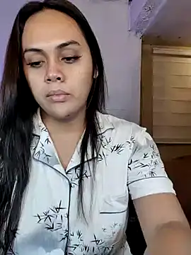 Snapshot of _MissKhimberlyXxx_ chatting on 10-25-25, 12:56  MissKhimberlyXxx  online show from 10-25-25, 12:56