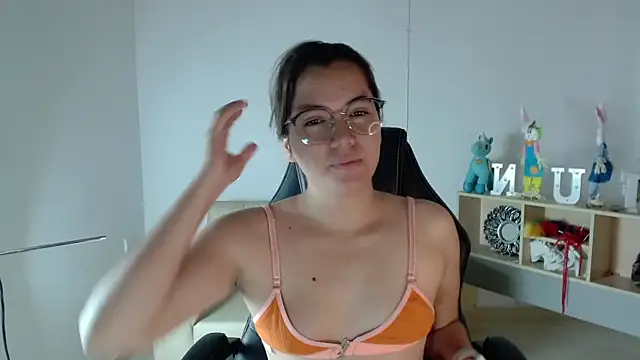 Gretten wright online show from 12-16-24, 01:32