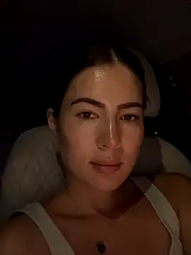 clairewntr online show from 11-03-25, 11:04