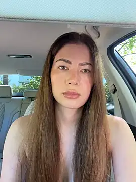 Snapshot of clairewntr chatting on 05-22-26, 01:17 clairewntr online show from 05-22-26, 01:17