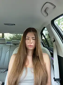 Snapshot of clairewntr chatting on 06-18-26, 06:45 clairewntr online show from 06-18-26, 06:45