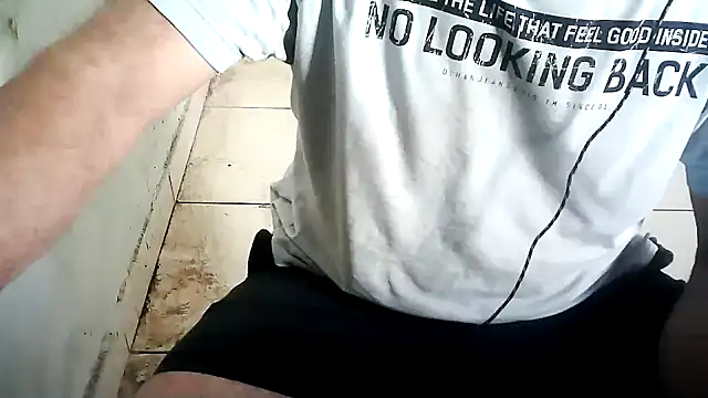 Snapshot of eduar570 chatting on 03-15-26, 01:17 eduar570 online show from 03-15-26, 01:17