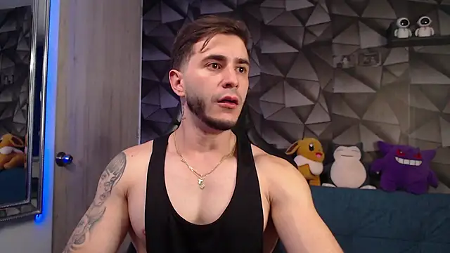 Snapshot of Latino_stud4u chatting on 10-22-25, 01:17 Latino stud4u online show from 10-22-25, 01:17