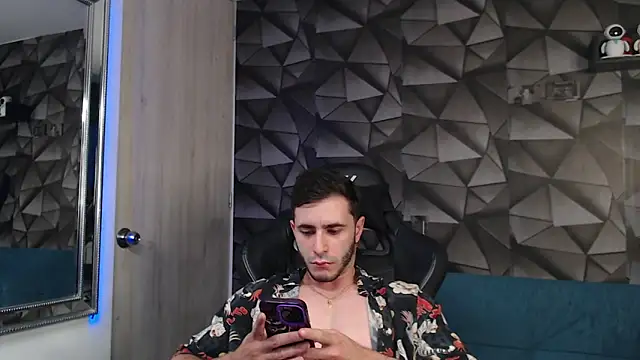 Snapshot of Latino_stud4u chatting on 11-03-25, 01:40 Latino stud4u online show from 11-03-25, 01:40