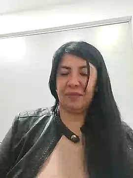 aisha latina online show from 01-27-25, 03:50