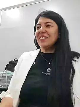 aisha latina online show from 01-31-25, 03:00