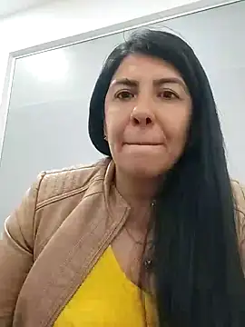 aisha latina online show from 02-19-25, 03:16