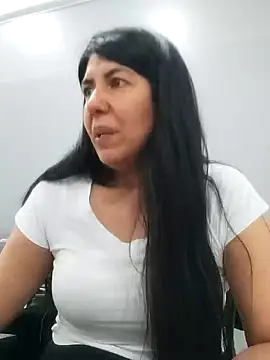 aisha latina online show from 02-27-25, 07:47