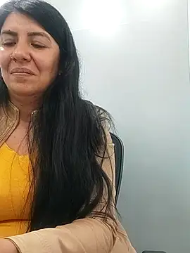 aisha latina online show from 03-03-25, 06:33
