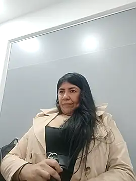 aisha latina online show from 03-21-25, 02:40