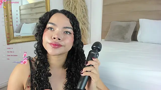 Snapshot of ValerieDiaz_ chatting on 01-09-25, 11:58 ValerieDiaz online show from 01-09-25, 11:58