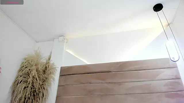 ValerieDiaz  online show from 10-07-25, 12:02