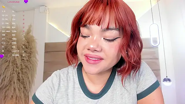 ValerieDiaz  online show from 10-29-25, 12:18