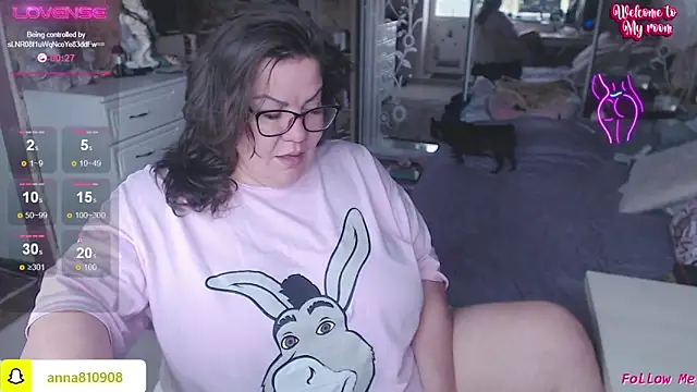 Snapshot of femme_fatale1 chatting on 10-11-25, 06:45 femme fatale1 online show from 10-11-25, 06:45