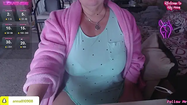 femme fatale1 online show from 12-15-25, 08:51