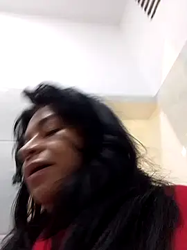 Snapshot of karlablue_ chatting on 03-08-25, 12:11 karlablue online show from 03-08-25, 12:11