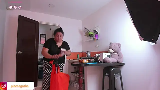 Snapshot of agathaxxx-69 chatting on 07-01-26, 07:57 agathaxxx-69 online show from 07-01-26, 07:57
