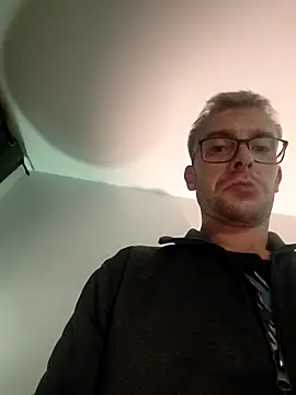 Snapshot of Geilalsboter23 chatting on 11-04-25, 09:14 Geilalsboter23 online show from 11-04-25, 09:14