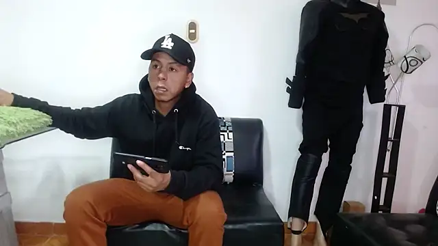 Black hot266 online show from 02-04-26, 04:02