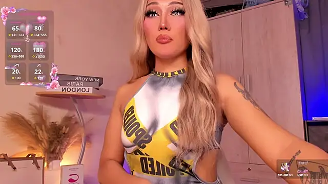 Snapshot of Icon1c_LiLy chatting on 09-11-25, 05:18 Icon1c LiLy online show from 09-11-25, 05:18