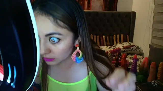 Snapshot of sofia23dirty chatting on 03-09-26, 11:20 sofia23dirty online show from 03-09-26, 11:20