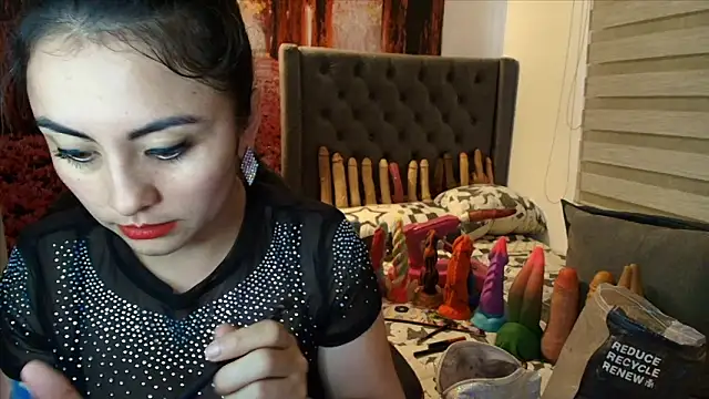 Snapshot of sofia23dirty chatting on 03-11-26, 10:16 sofia23dirty online show from 03-11-26, 10:16