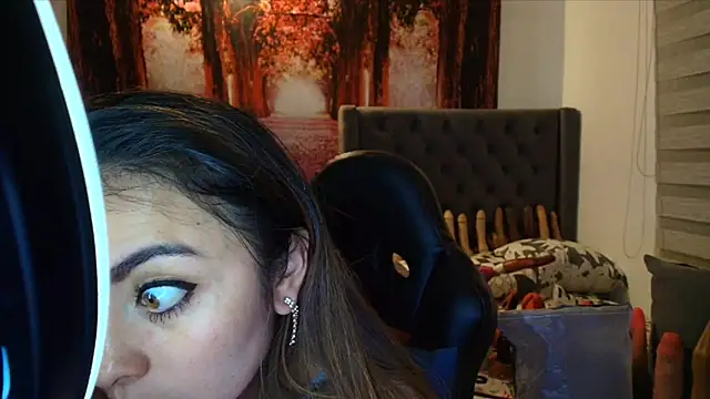 Snapshot of sofia23dirty chatting on 03-24-26, 10:37 sofia23dirty online show from 03-24-26, 10:37