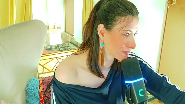 Snapshot of magali_19 chatting on 04-17-26, 10:57 magali 19 online show from 04-17-26, 10:57