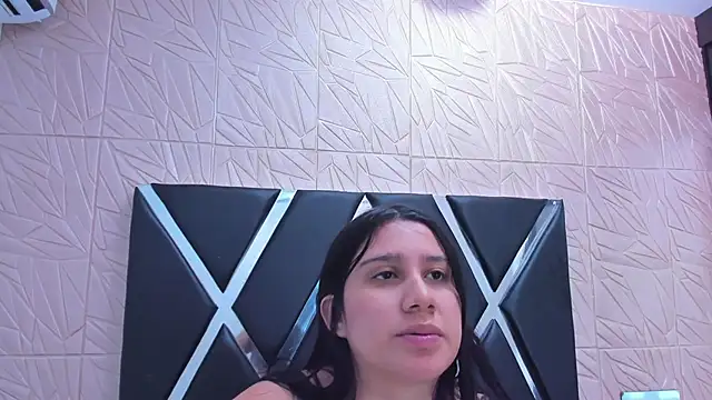 Snapshot of MiaCelestte chatting on 02-14-25, 07:12 MiaCelestte online show from 02-14-25, 07:12