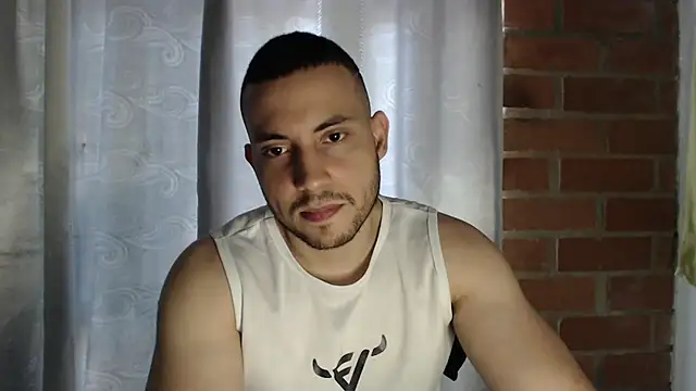 Snapshot of Armando_2002 chatting on 07-21-26, 07:05 Armando 2002 online show from 07-21-26, 07:05