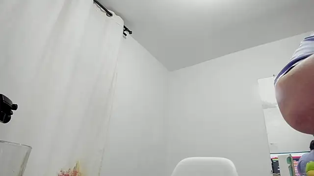 Snapshot of esmeraldamfc chatting on 03-05-25, 12:38 esmeraldamfc online show from 03-05-25, 12:38