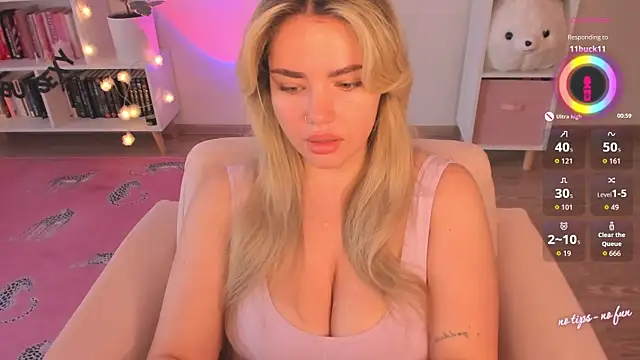 pussy-kattt online show from 10-01-25, 05:35