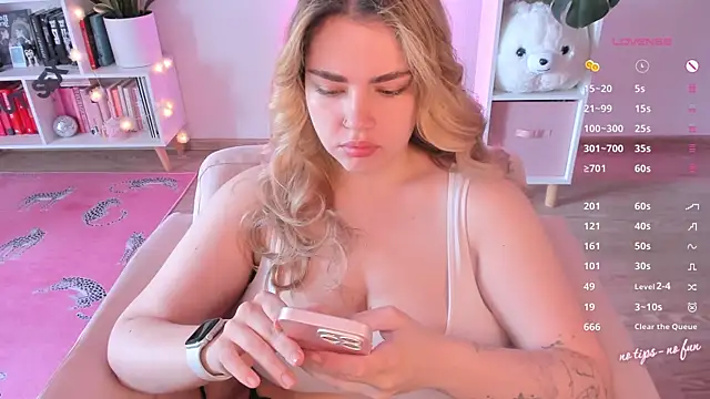 pussy-kattt online show from 07-10-26, 09:01