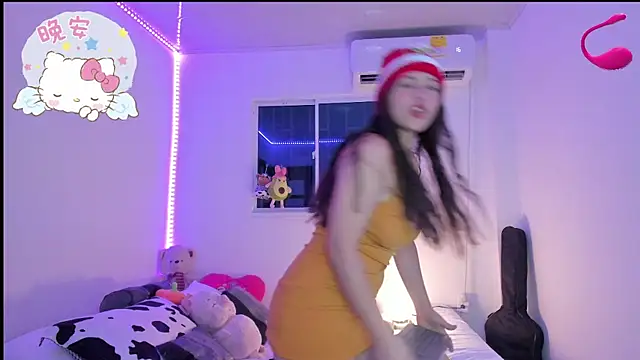 MollyG18 online show from 12-27-24, 05:09