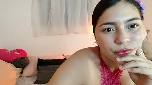 MollyG18 online show from 11-20-25, 02:45