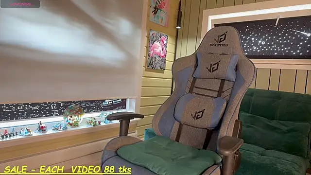 SandyChris online show from 05-10-26, 11:48