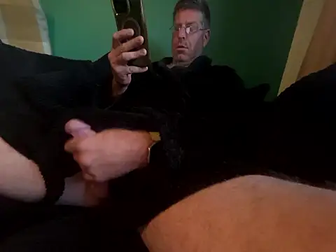 bigboy6880 online show from 09-22-25, 05:42