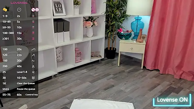 Snapshot of EmaBrownie chatting on 03-12-26, 10:54 EmaBrownie online show from 03-12-26, 10:54