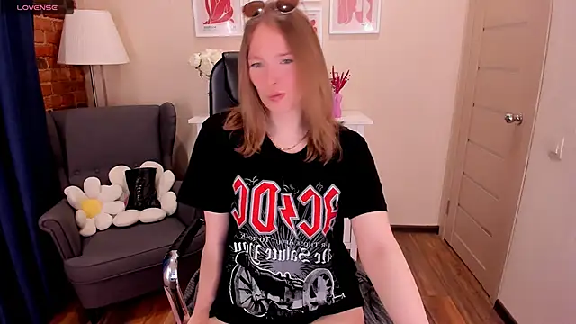  fiona Love online show from 05-03-26, 08:37