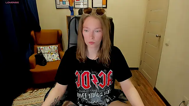  fiona Love online show from 05-14-26, 08:04